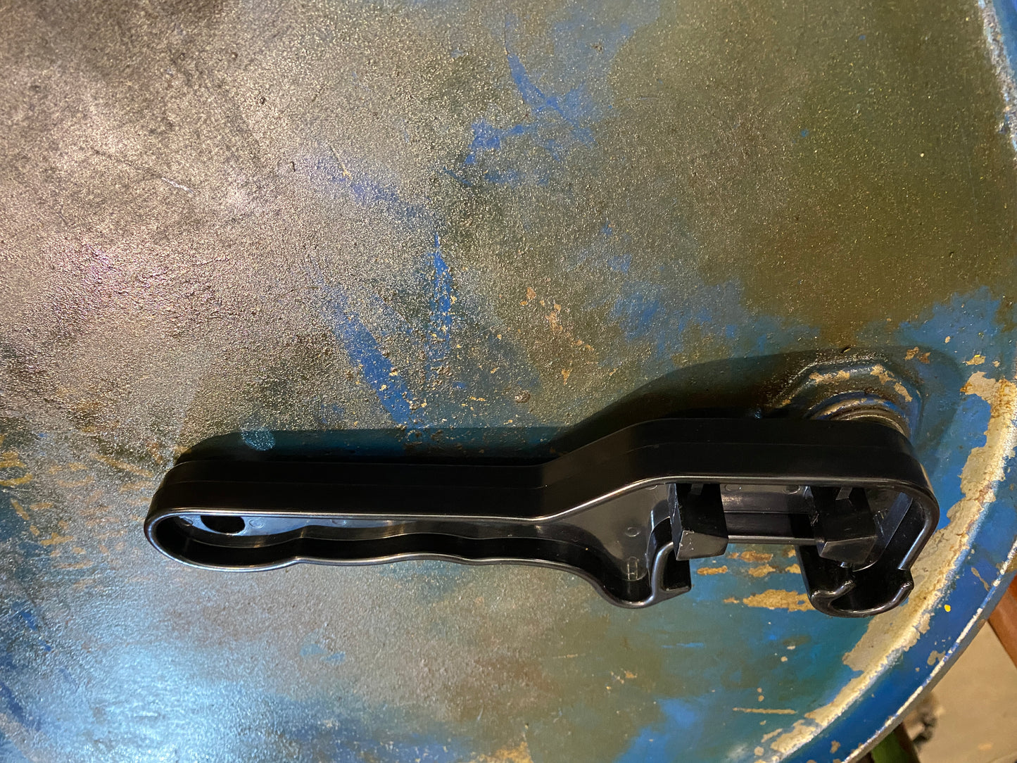 Universal Drum Wrench - Oil Drum Opening Tool