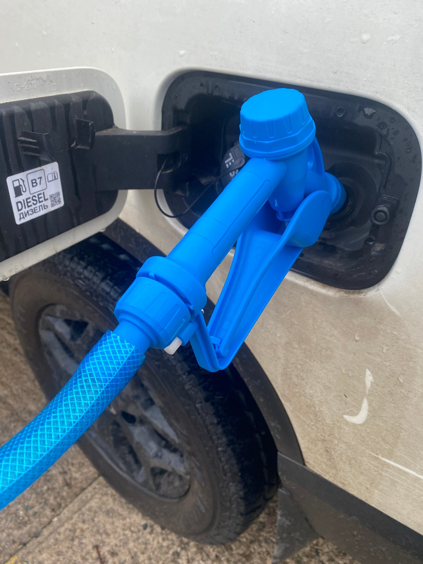 Blue Ad-Blue & Fuel Dispensing Nozzle for 3/4" Hose with Metal Tip