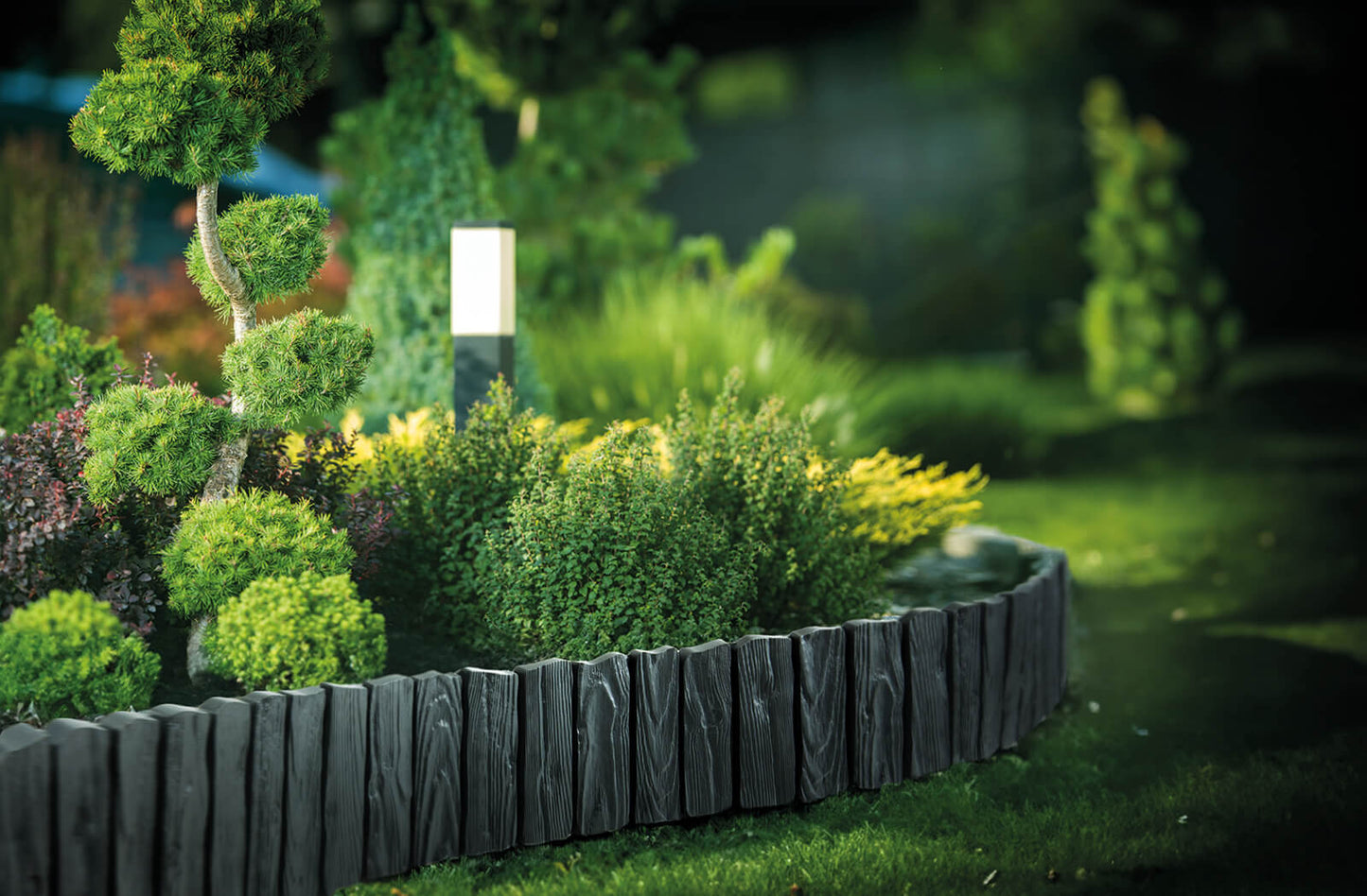 Grey Wood Texture Palisade Lawn Edging, 2.32m