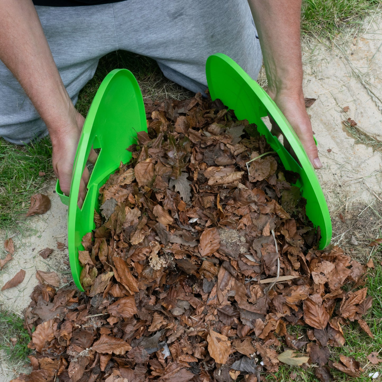 Garden Cleaning Leaf Grabbers, Green