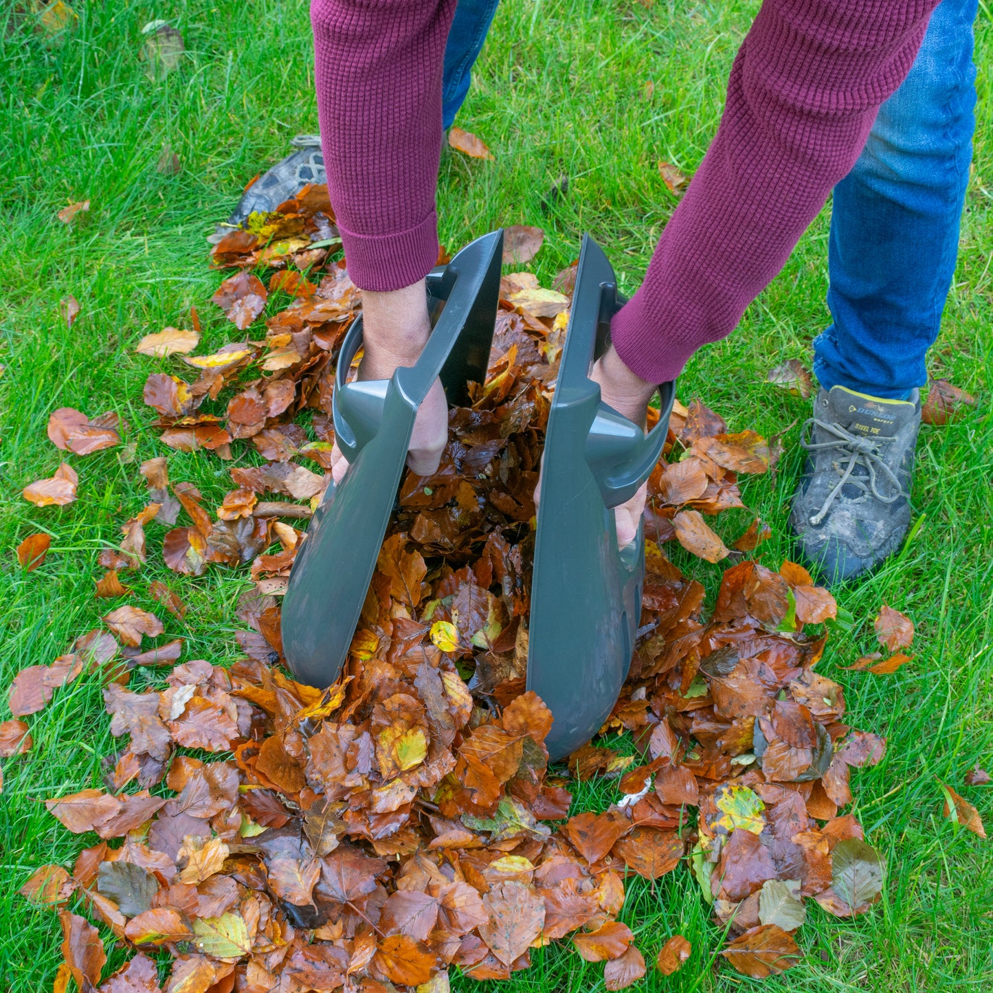 Heavy Duty Garden Cleaning Leaf Grabbers, Grey