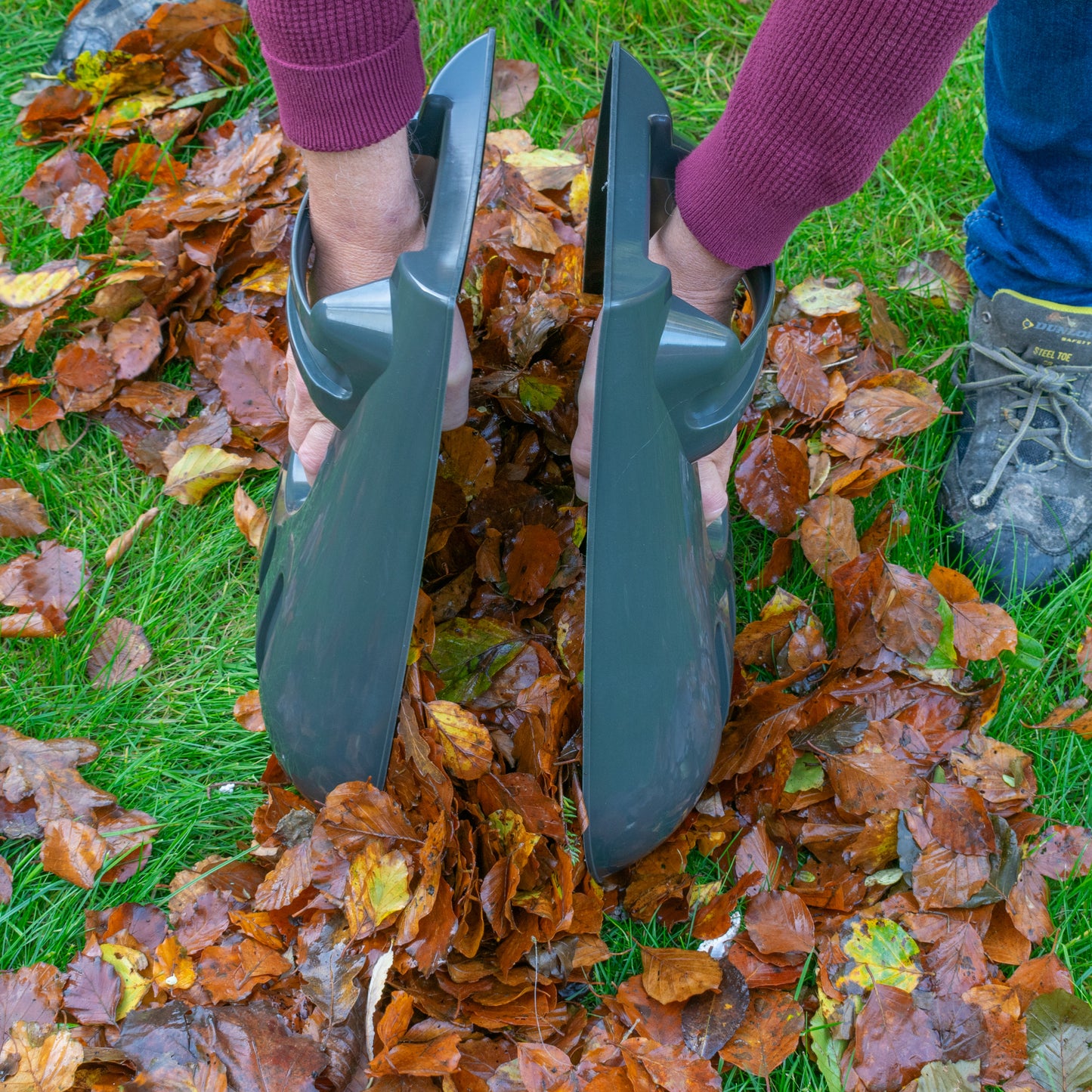 Heavy Duty Garden Cleaning Leaf Grabbers, Grey