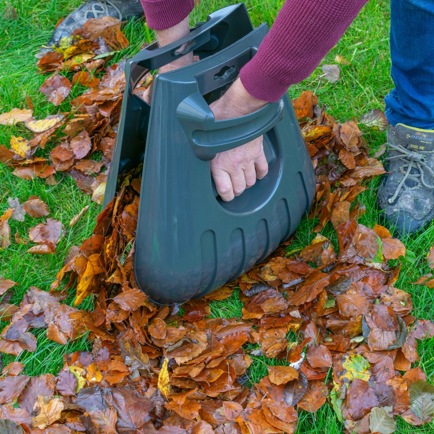 Heavy Duty Garden Cleaning Leaf Grabbers, Grey