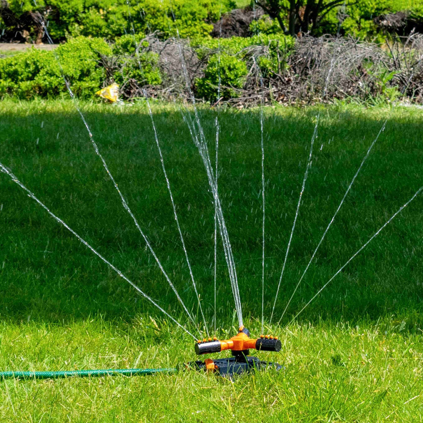 3-Arm Rotating Garden Sprinkler, Black line