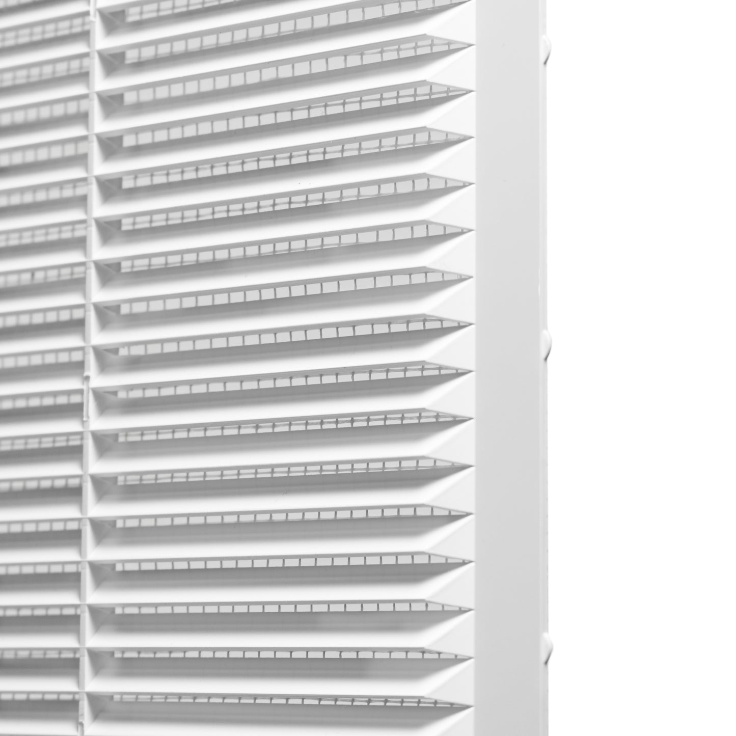White Louvre Vent with Fly Screen, 140mm x 140mm