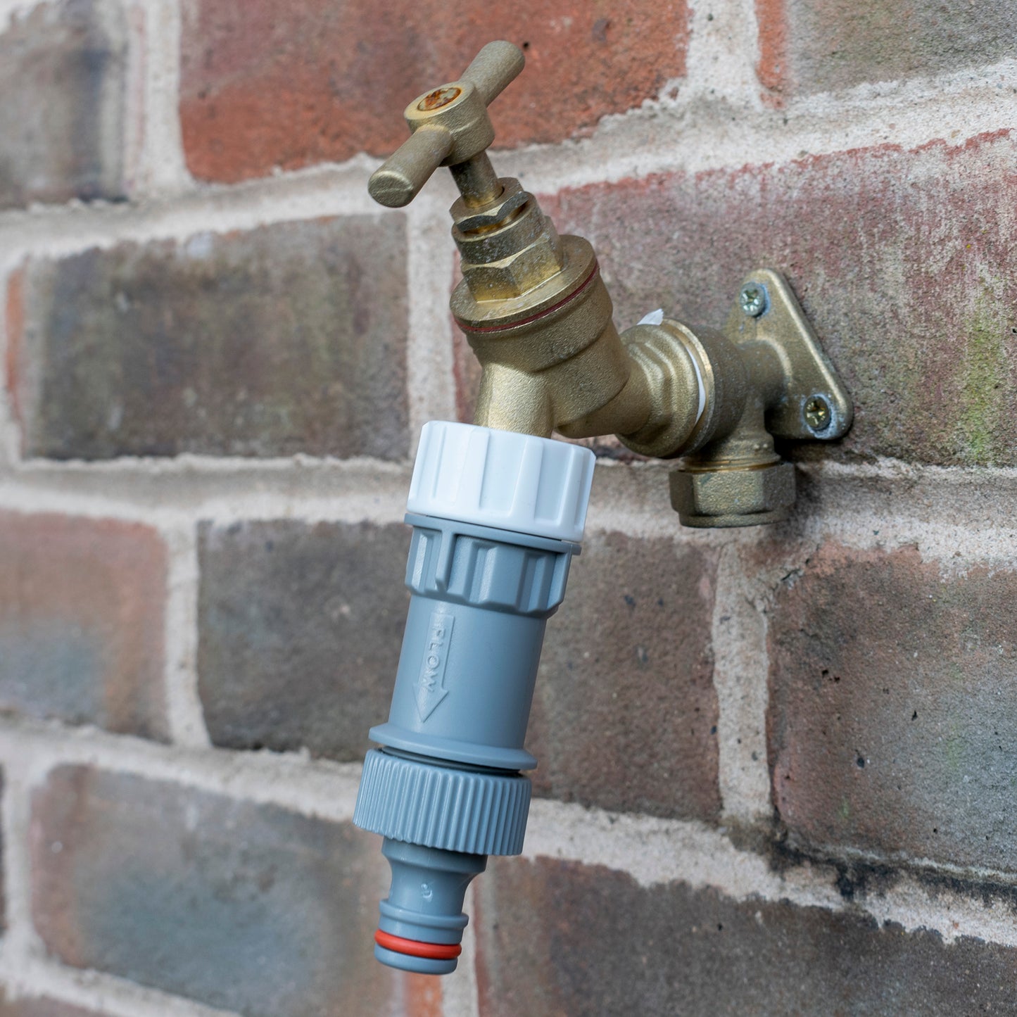 Pressure Reducing Tap Connector - 3/4" BSPF, Grey