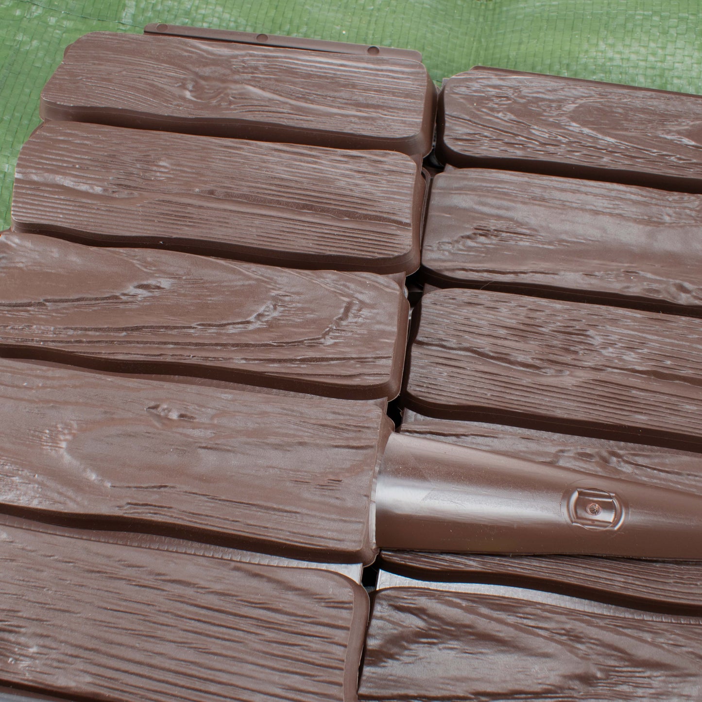 Brown Wood Texture Palisade Lawn Edging, 2.32m