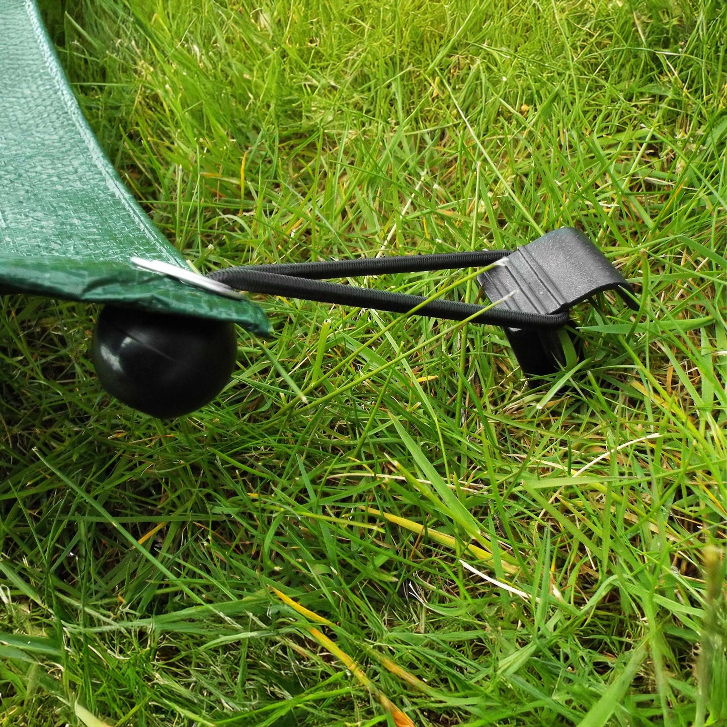 Black Bungee Balls 4"