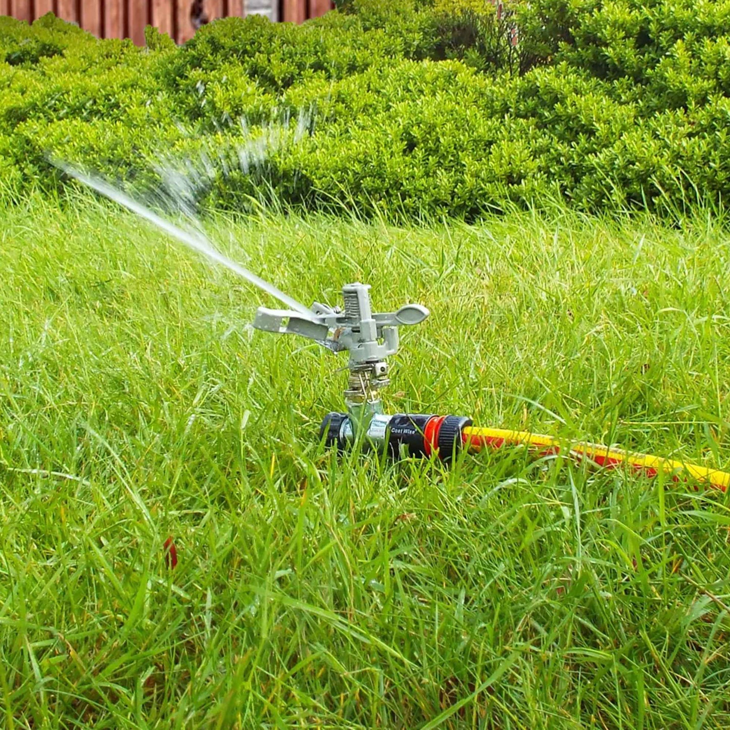 Metal Pulsating Lawn Sprinkler with Metal Spike
