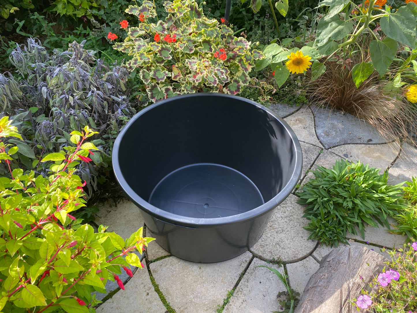 Black Round Mixing Container Tub, 65 Litres