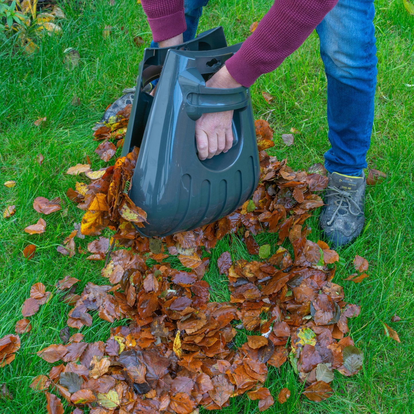 Heavy Duty Garden Cleaning Leaf Grabbers, Grey