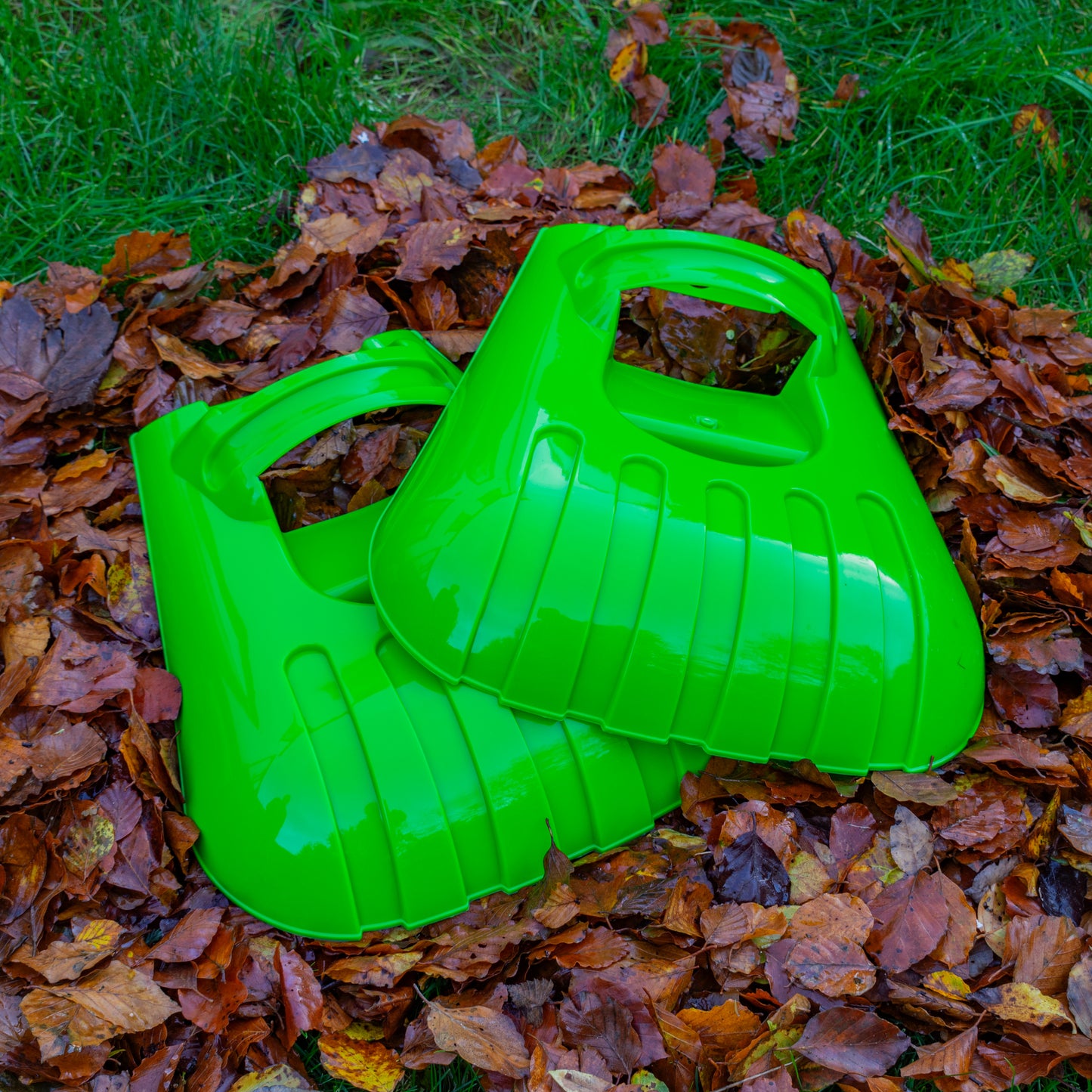 Heavy Duty Garden Cleaning Leaf Grabbers, Green