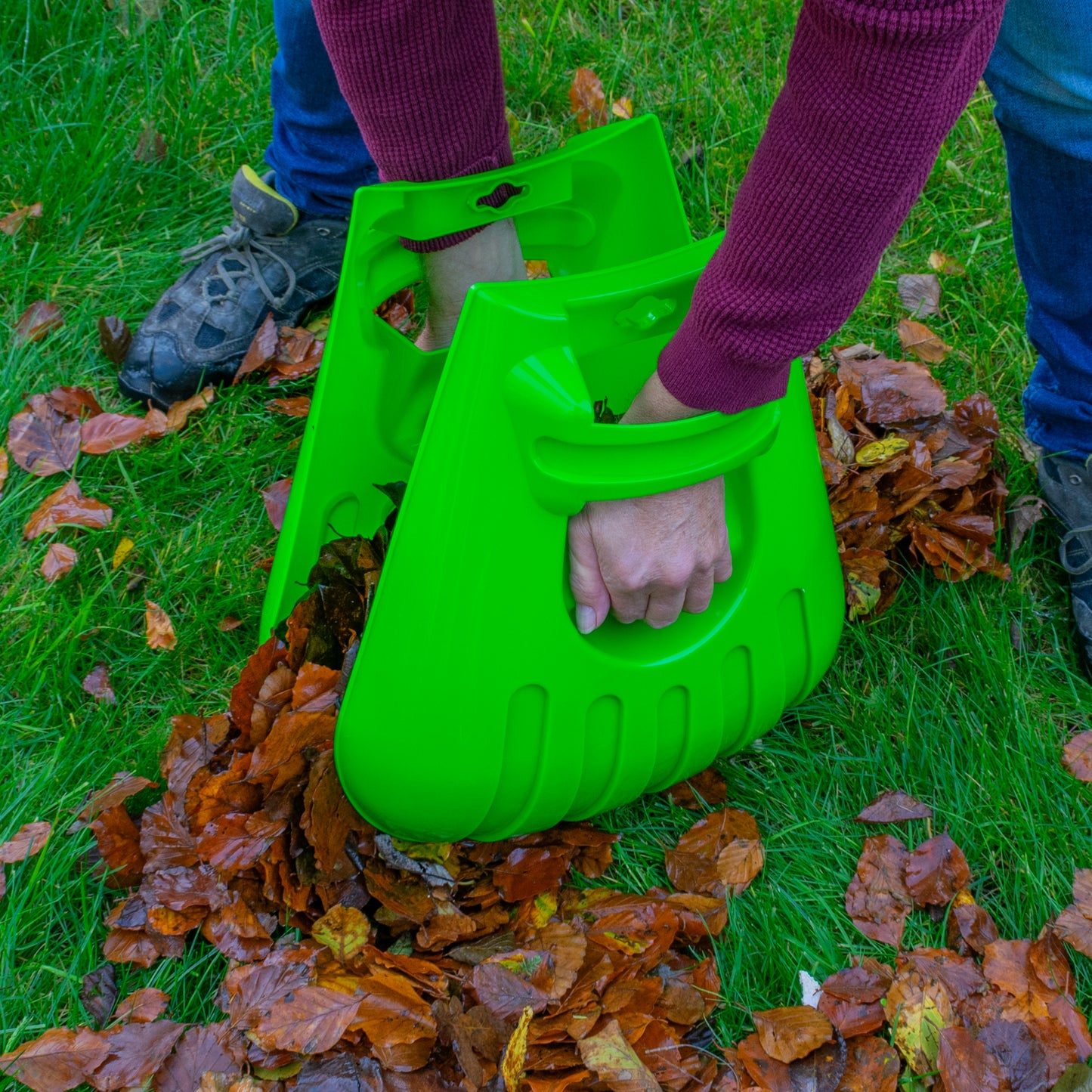 Heavy Duty Garden Cleaning Leaf Grabbers, Green