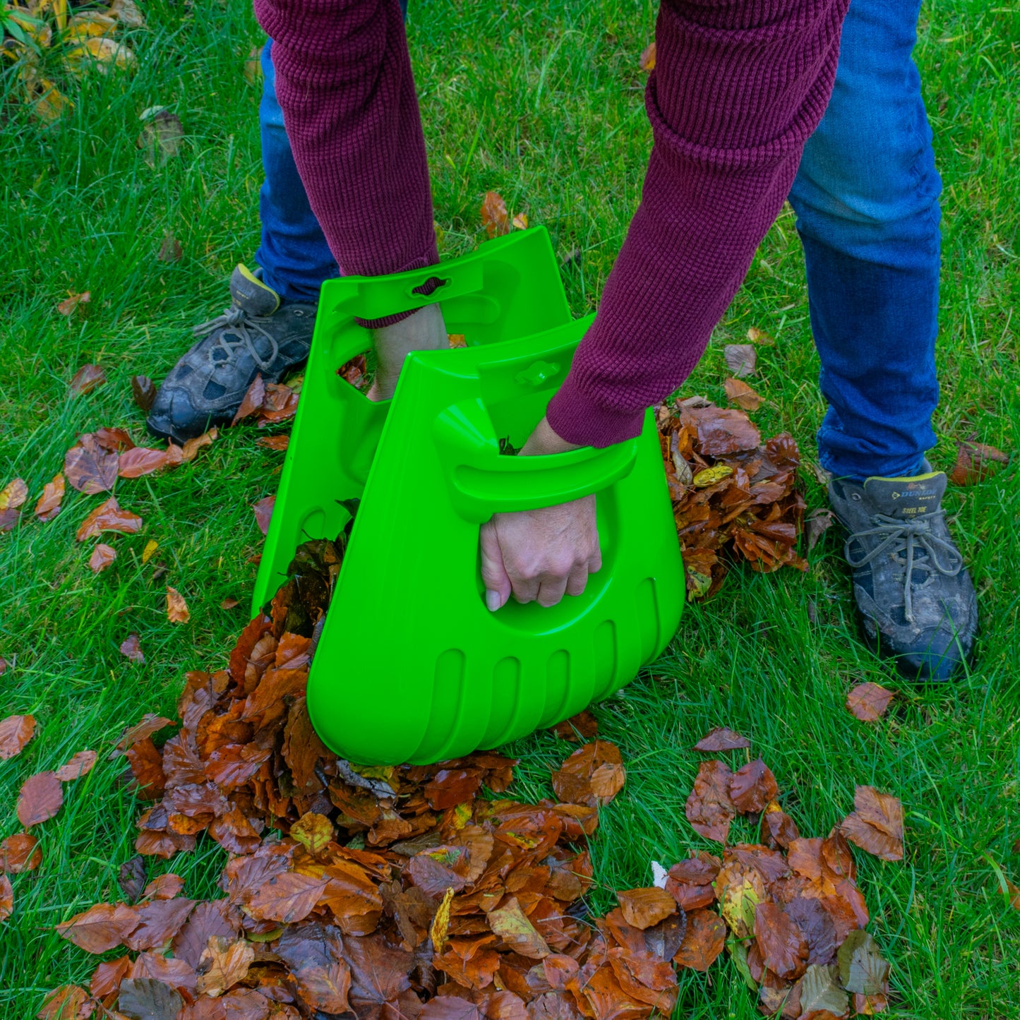 Heavy Duty Garden Cleaning Leaf Grabbers, Green